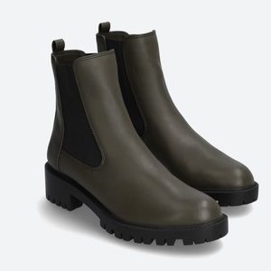 Chelsea Ankle Boots Lug Sole Olive Green Women’s Booties